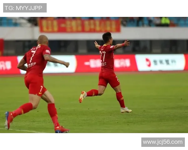 吾米提江远射破门展现绝佳射术助力球队逆转胜局