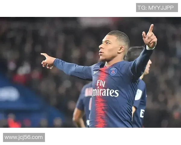 巴黎圣日耳曼主教练尼马奇扮美洲豹总裁，球员穆巴佛普成为后场锋卫