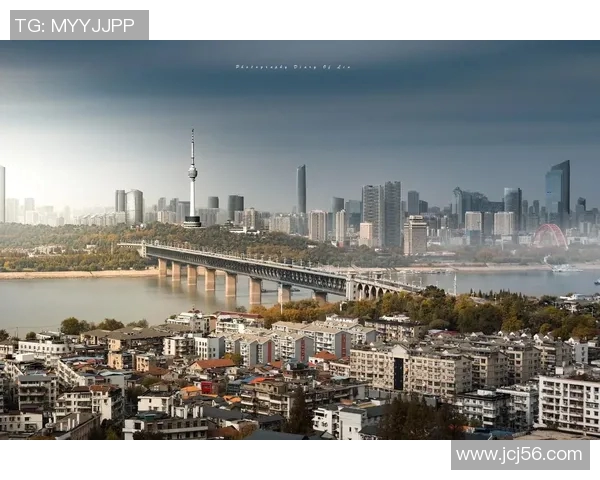 武汉三镇:探寻这座城市的历史文化与现代魅力交融之旅 武汉三镇:探寻这座城市的历史文化与现代魅力交融之旅